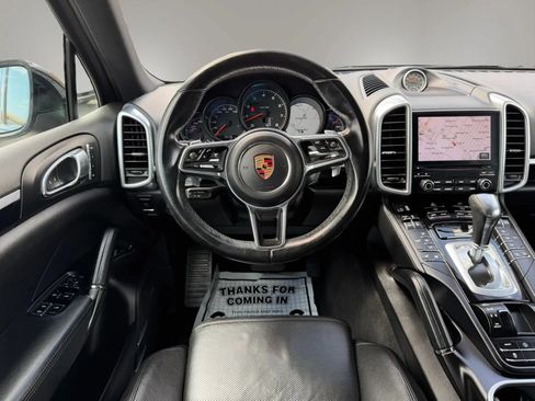 Used 2017 Porsche Cayenne AWD/4WD image 20