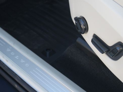 New 2026 Volvo XC60 B5 Ultra w/ Protection Package Premier image 13