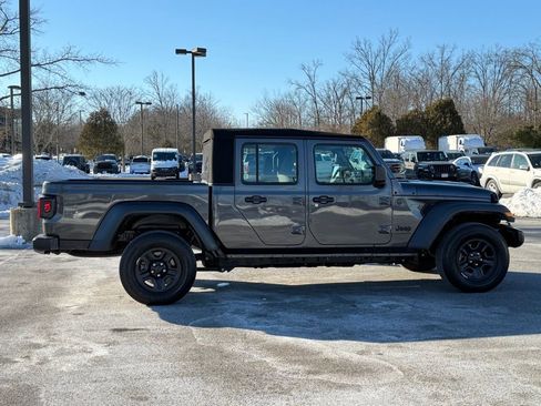Certified 2024 Jeep Gladiator Sport image 7