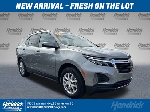 Certified 2024 Chevrolet Equinox LT w/ LPO, Floor Liner Package image 1