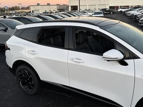 New 2025 Kia Sportage SX image 13