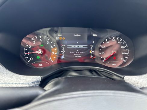 Used 2023 Jeep Compass Latitude image 21