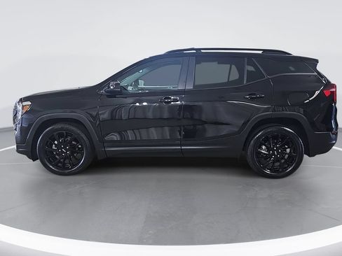 Used 2023 GMC Terrain SLE w/ Driver Convenience Package FWD image 7