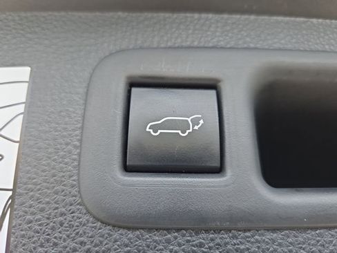 Used 2022 Toyota Highlander Platinum image 6