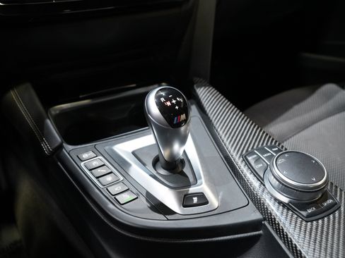 Used 2018 BMW M3 RWD image 47