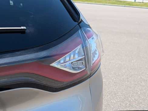 Used 2018 Ford Edge SEL w/ Equipment Group 201A AWD/4WD image 15