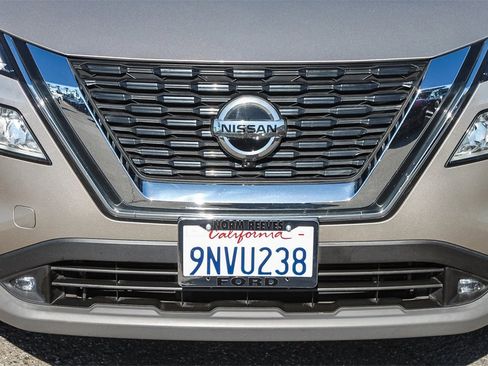 Used 2021 Nissan Rogue SL image 6