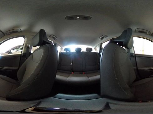 Used 2025 Kia K4 FWD image 38