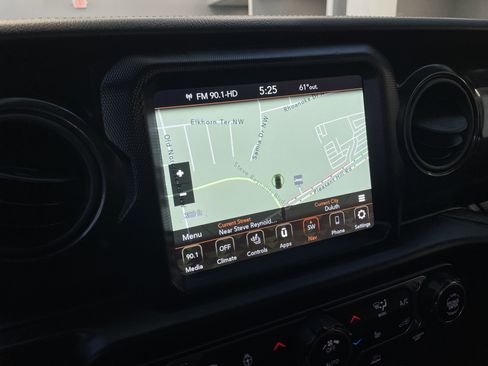 Used 2021 Jeep Wrangler Unlimited Sahara w/ Cold Weather Group image 26