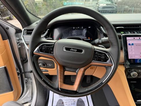 New 2025 Jeep Grand Cherokee L Summit AWD/4WD image 17