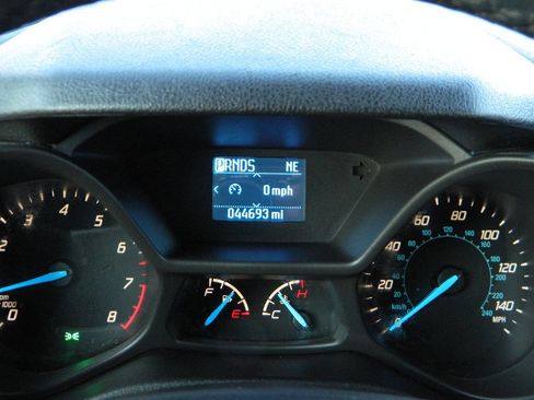 Used 2015 Ford Transit Connect XLT image 17