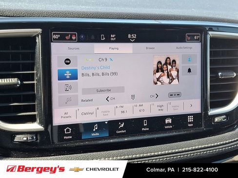 Used 2023 Chrysler Pacifica Touring-L FWD image 19