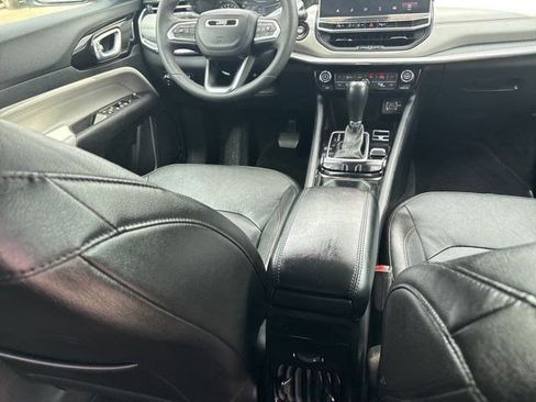 Used 2023 Jeep Compass Limited AWD/4WD image 36