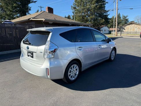 Used 2013 Toyota Prius V Two image 4