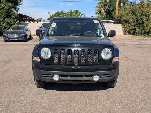 Used 2017 Jeep Patriot Sport w/ Power Value Group FWD image 8