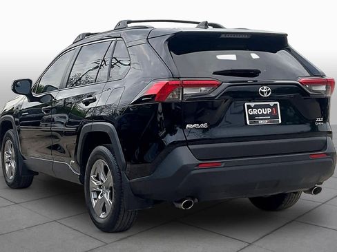 Used 2025 Toyota RAV4 XLE w/ Convenience Package image 12