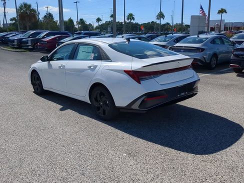 New 2026 Hyundai Elantra SEL Sport Premium image 4