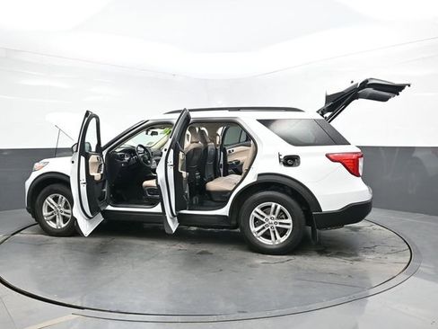 Used 2020 Ford Explorer XLT w/ Equipment Group 202A image 43