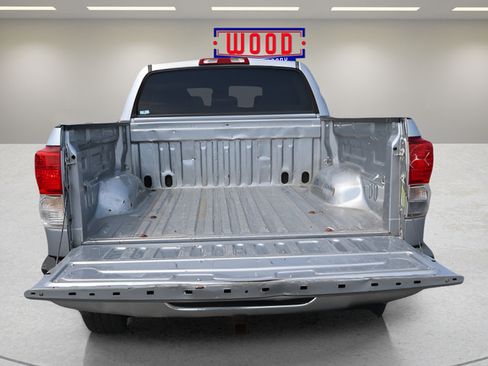 Used 2012 Toyota Tundra 4x4 CrewMax w/ Tow Pkg image 9