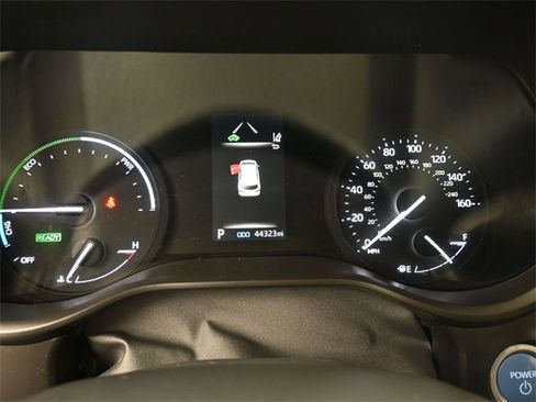 Used 2021 Toyota Sienna LE image 7