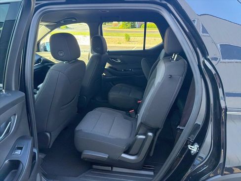 Used 2023 Chevrolet Traverse LT AWD/4WD image 11