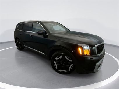 Used 2024 Kia Telluride EX w/ EX Captain's Chair Package