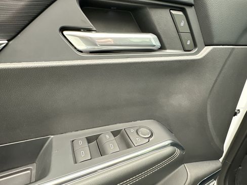 Certified 2025 GMC Acadia Elevation w/ Elevation Premium Package image 13