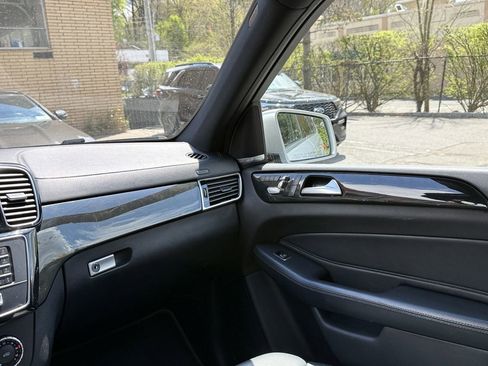 Used 2018 Mercedes-Benz GLS 450 4MATIC image 16