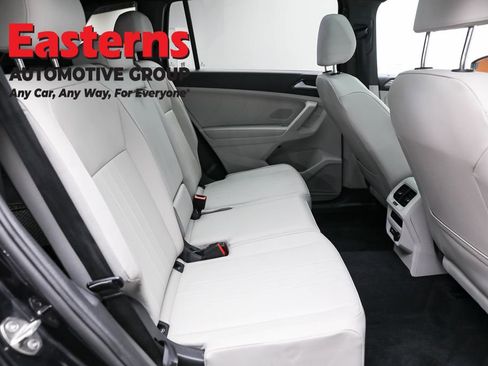 Used 2022 Volkswagen Tiguan SE R-Line image 23