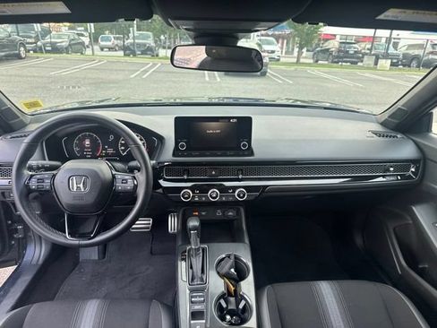 Used 2023 Honda Civic Sport image 15