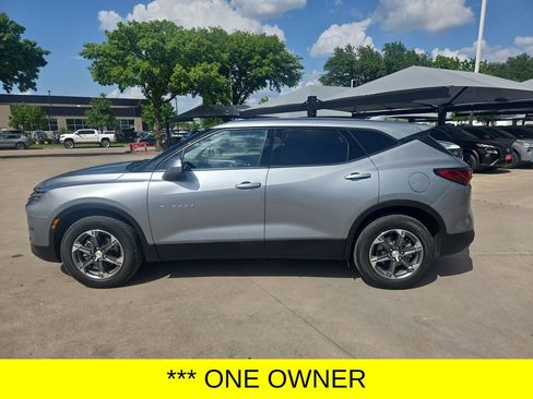 Used 2025 Chevrolet Blazer LT AWD/4WD image 2