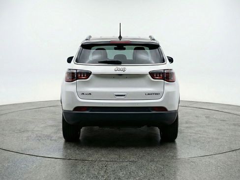 Used 2025 Jeep Compass Trailhawk AWD/4WD image 7