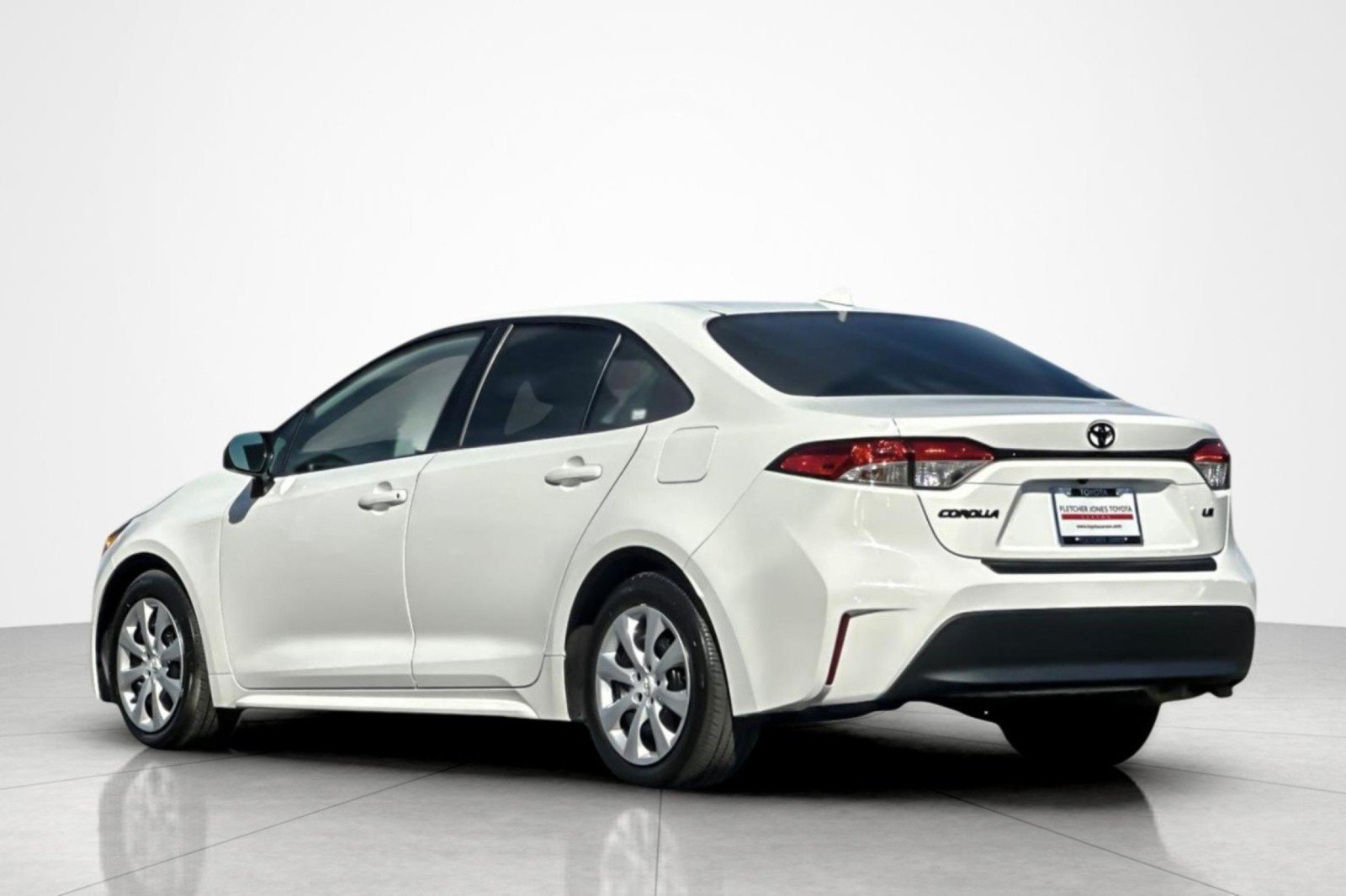Certified 2024 Toyota Corolla LE FWD image 3