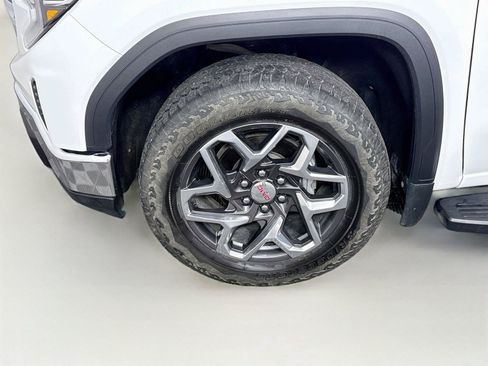 Used 2024 GMC Sierra 1500 SLT w/ SLT Premium Package AWD/4WD image 24