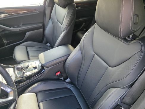 Certified 2022 BMW X4 xDrive30i image 11