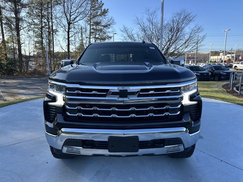 Used 2024 Chevrolet Silverado 1500 LTZ w/ LTZ Convenience Package II image 3