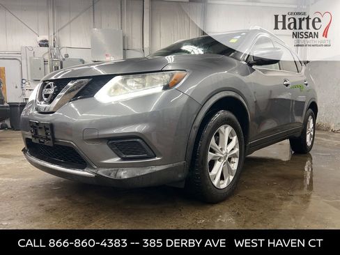 Used 2016 Nissan Rogue SV image 1