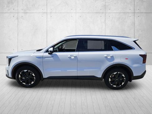 New 2026 Kia Sorento S FWD image 4