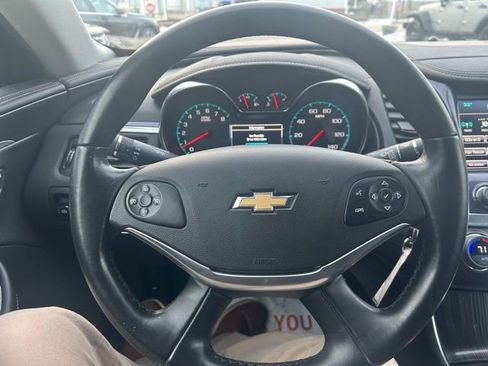 Used 2016 Chevrolet Impala LT w/ Convenience Package image 17