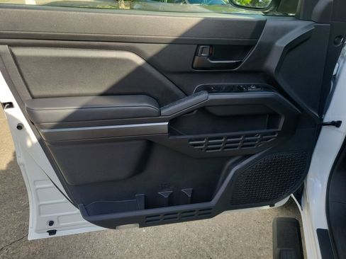 Used 2025 Toyota Tacoma SR5 image 12