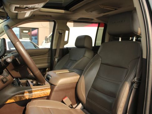 Used 2016 GMC Yukon XL Denali w/ Open Road Package AWD/4WD image 16