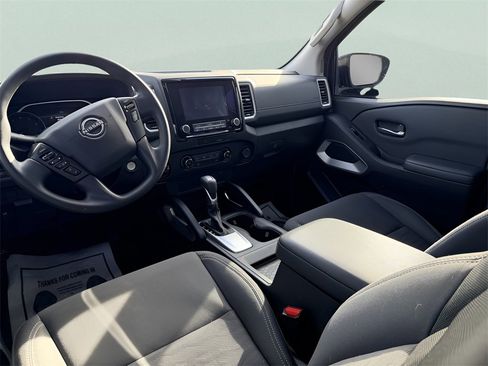 Used 2022 Nissan Frontier SV image 32