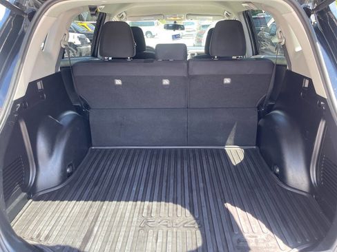 Used 2015 Toyota RAV4 LE AWD/4WD image 23