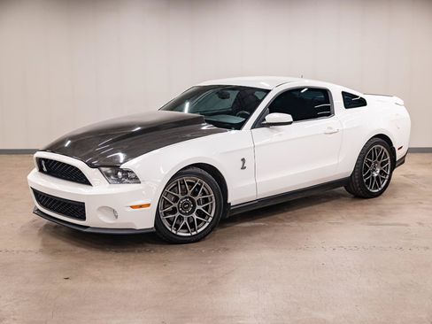 Used 2011 Ford Mustang Shelby GT500 w/ SVT Performance Pkg RWD image 21
