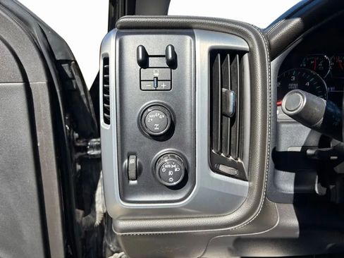 Used 2017 GMC Sierra 1500 SLE image 18