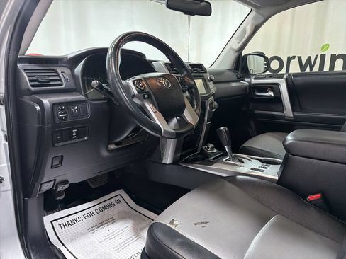 Used 2018 Toyota 4Runner SR5 Premium AWD/4WD image 21