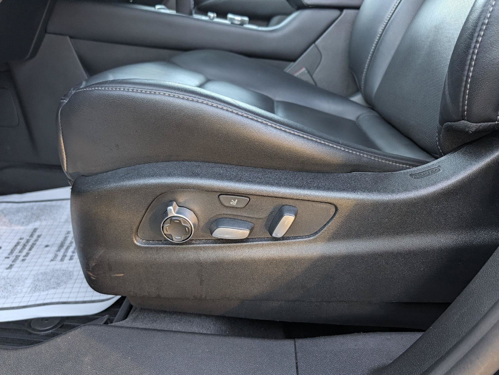 Used 2020 Cadillac XT4 Premium Luxury AWD/4WD image 10