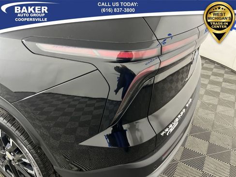 Certified 2025 Chevrolet Traverse LT w/ Sun and Wheel Package image 38