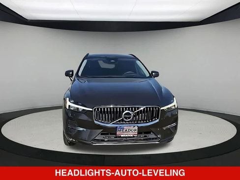 Used 2022 Volvo XC60 B5 Momentum AWD/4WD image 3