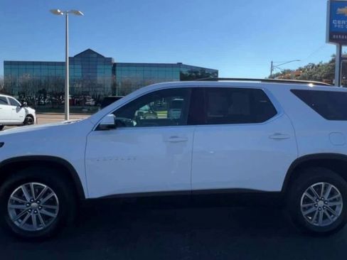 Used 2022 Chevrolet Traverse LT FWD image 5